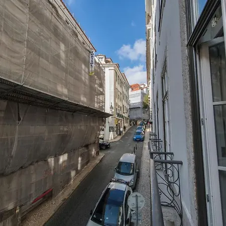 شقة Charming 3 Bedroom Wonder Downtown By Lovelystay