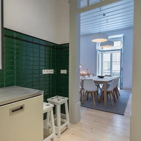 Charming Baixa 3br With Balcony By Lovelystay * Lisboa