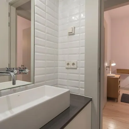Apartamento Charming Baixa 3br With Balcony By Lovelystay *