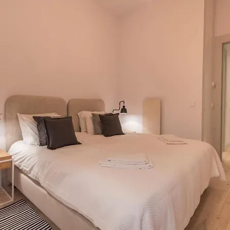 Charming Baixa 3br With Balcony By Lovelystay Apartamento *
