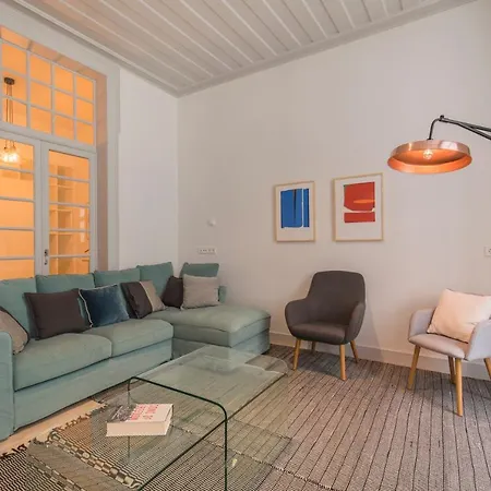 Charming Baixa 3br With Balcony By Lovelystay Lisboa